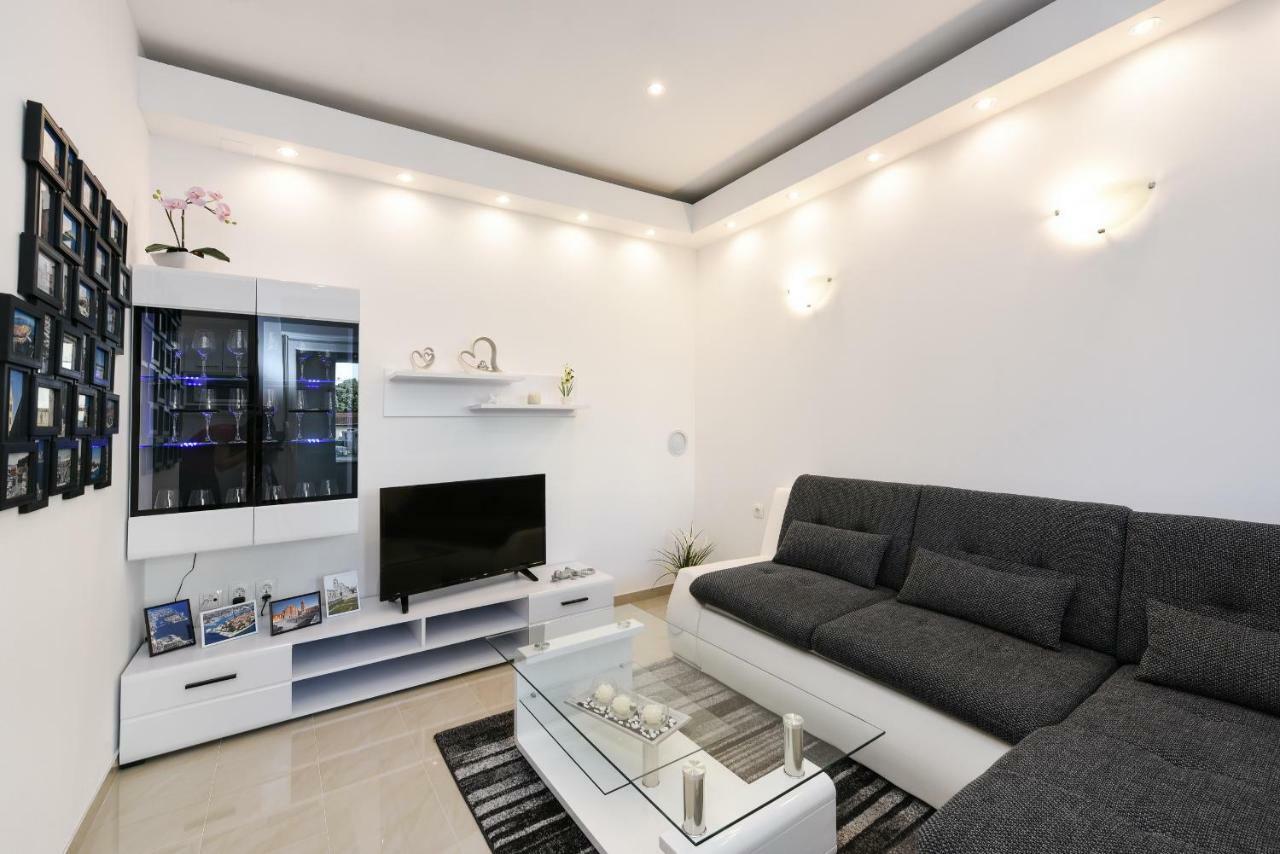 Apartment Katica Zadar Exteriör bild